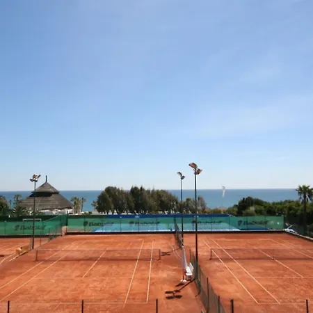 Very Family Apartment, Direct Pool Access Apartment Marbella
